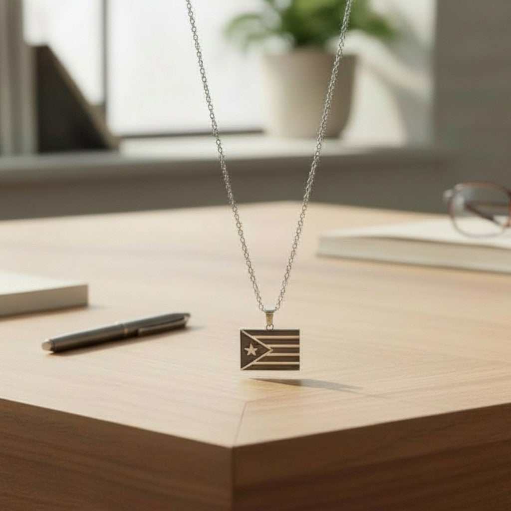 Collar Bandera de Puerto Rico Blanco y Negro